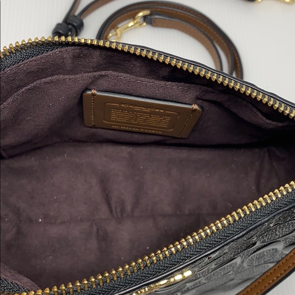 COACH Crossbody - Picture 3 of 6